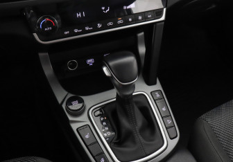 Подержанный автомобиль Kia Seltos 2022 года (14 фото)