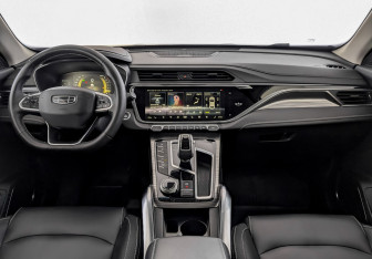 Подержанный автомобиль Geely Atlas Pro 2022 года (14 фото)