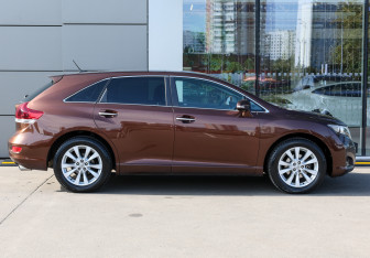 Подержанный автомобиль Toyota Venza 2013 года (4 фото)