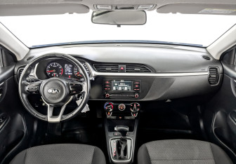 Подержанный автомобиль Kia Rio Hatchback 2021 года (14 фото)