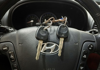 Подержанный автомобиль Hyundai Santa Fe 2006 года (19 фото)