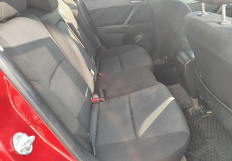 Подержанный автомобиль Mazda 3 Sedan 2011 года (11 фото)