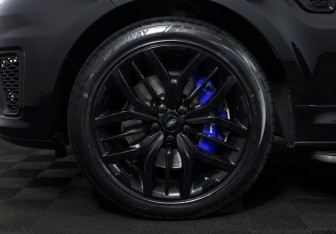 Подержанный автомобиль Land Rover Range Rover Sport 2016 года (25 фото)