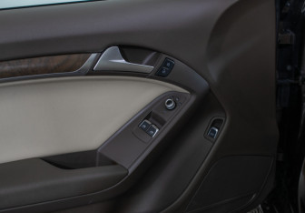 Подержанный автомобиль Audi A5 Coupe 2012 года (16 фото)