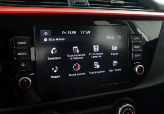 Подержанный автомобиль Kia Rio Hatchback 2021 года (14 фото)