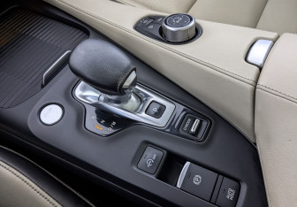 Подержанный автомобиль Infiniti QX50 2021 года (29 фото)