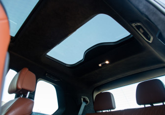 Подержанный автомобиль BMW X7 2021 года (25 фото)