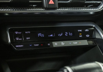 Подержанный автомобиль Kia K5 2020 года (19 фото)