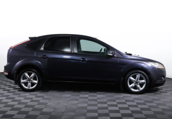 Подержанный автомобиль Ford Focus Hatchback 2008 года (4 фото)