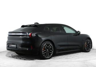 Подержанный автомобиль Zeekr 001 2023 года (5 фото)