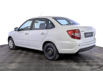 Подержанный автомобиль LADA (ВАЗ) Granta Sedan 2023 года (7 фото)