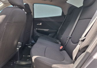 Подержанный автомобиль Kia Rio Sedan 2017 года (11 фото)