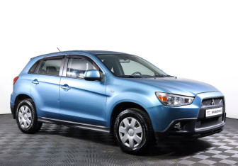 Подержанный автомобиль Mitsubishi ASX 2010 года (3 фото)