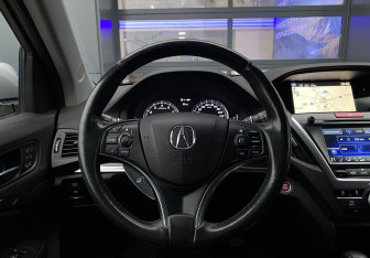 Подержанный автомобиль Acura MDX 2014 года (15 фото)