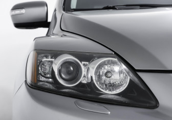 Подержанный автомобиль Mazda CX-7 2010 года (22 фото)