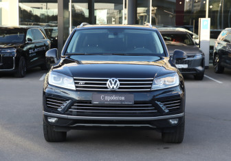 Подержанный автомобиль Volkswagen Touareg 2016 года (2 фото)