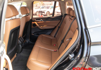 Подержанный автомобиль BMW X3 2014 года (8 фото)