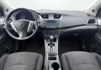 Подержанный автомобиль Nissan Sentra Sedan 2017 года (12 фото)
