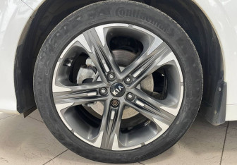 Подержанный автомобиль Kia K5 2021 года (9 фото)