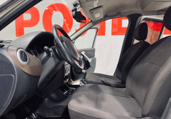 Подержанный автомобиль LADA (ВАЗ) Largus Wagon 2013 года (8 фото)