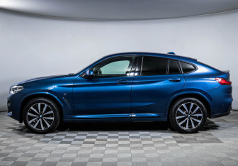 Подержанный автомобиль BMW X4 2019 года (8 фото)