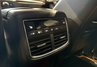 Подержанный автомобиль Mazda CX-9 2018 года (21 фото)