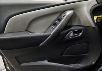 Подержанный автомобиль Citroen C4 Picasso 2014 года (15 фото)