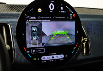 Подержанный автомобиль MINI Countryman 2023 года (14 фото)