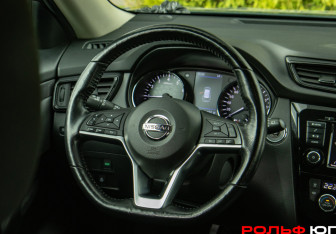 Подержанный автомобиль Nissan X-Trail 2021 года (11 фото)