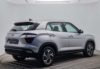 Подержанный автомобиль Hyundai Creta 2021 года (5 фото)