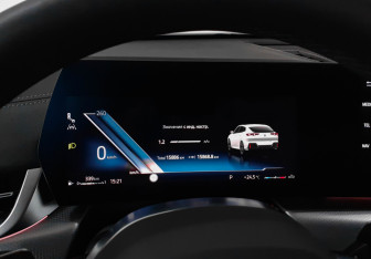 Подержанный автомобиль BMW X2 2024 года (18 фото)