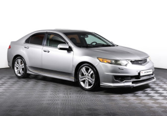 Подержанный автомобиль Honda Accord Sedan 2008 года (3 фото)