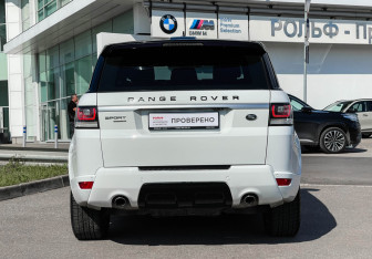 Подержанный автомобиль Land Rover Range Rover Sport 2016 года (6 фото)
