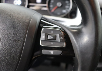 Подержанный автомобиль Volkswagen Touareg 2013 года (17 фото)