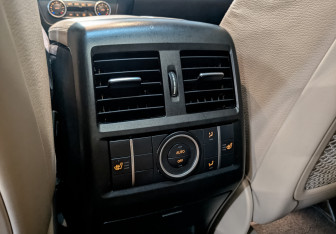 Подержанный автомобиль Mercedes-Benz GLE 2016 года (30 фото)