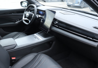 Подержанный автомобиль Geely Preface 2024 года (9 фото)