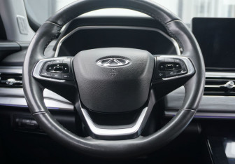 Подержанный автомобиль Chery Tiggo 8 Pro 2023 года (15 фото)