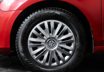 Подержанный автомобиль Volkswagen Golf Hatchback 2011 года (8 фото)