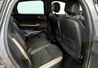 Подержанный автомобиль Renault Arkana 2021 года (12 фото)