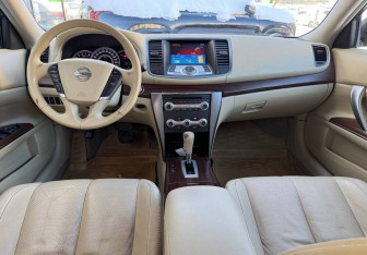 Подержанный автомобиль Nissan Teana 2013 года (9 фото)