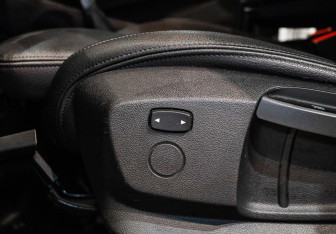 Подержанный автомобиль BMW X1 2016 года (12 фото)