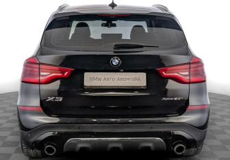 Подержанный автомобиль BMW X3 2019 года (6 фото)