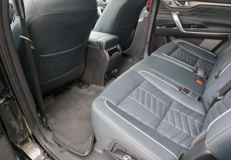 Подержанный автомобиль Changan CS95 2024 года (10 фото)