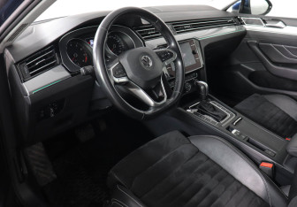 Подержанный автомобиль Volkswagen Passat Sedan 2020 года (9 фото)