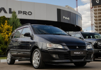 Подержанный автомобиль Mitsubishi Space Star Compactvan 2004 года (2 фото)