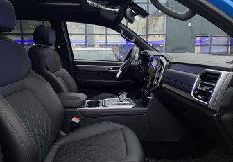 Подержанный автомобиль JAC T9 2024 года (24 фото)