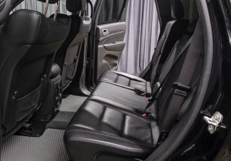 Подержанный автомобиль Jeep Grand Cherokee 2020 года (12 фото)