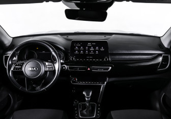 Подержанный автомобиль Kia Seltos 2020 года (17 фото)