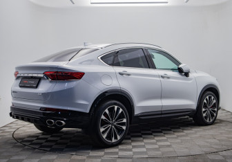Подержанный автомобиль Geely Tugella 2024 года (5 фото)
