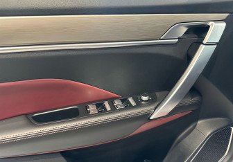Подержанный автомобиль Geely Coolray 2022 года (18 фото)